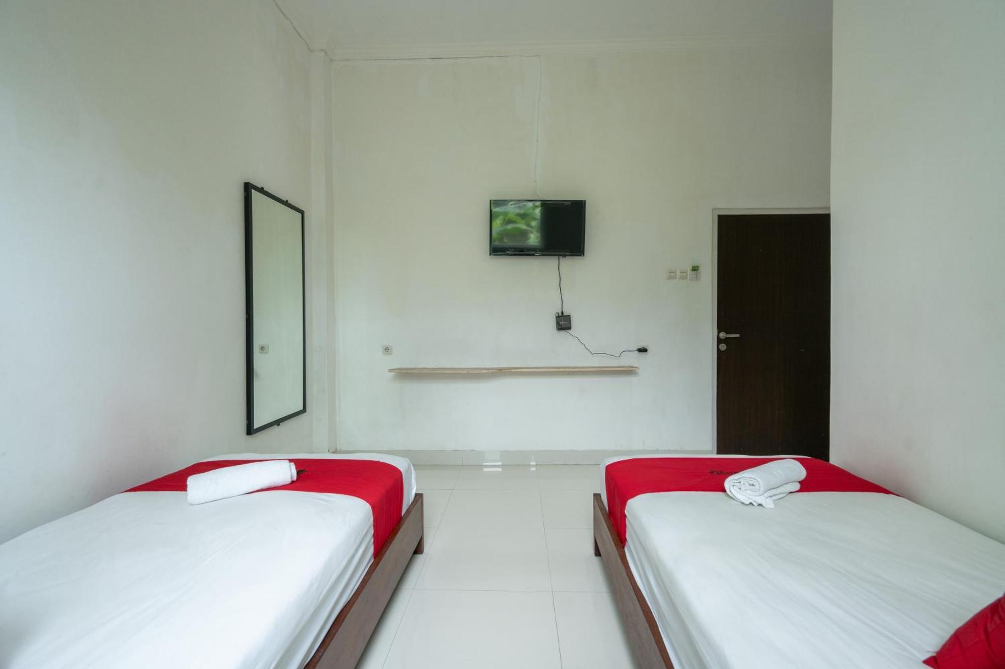 Reddoorz Near Ubud Village Sukawati エクステリア 写真